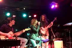 shannon-rider-singing-photo08